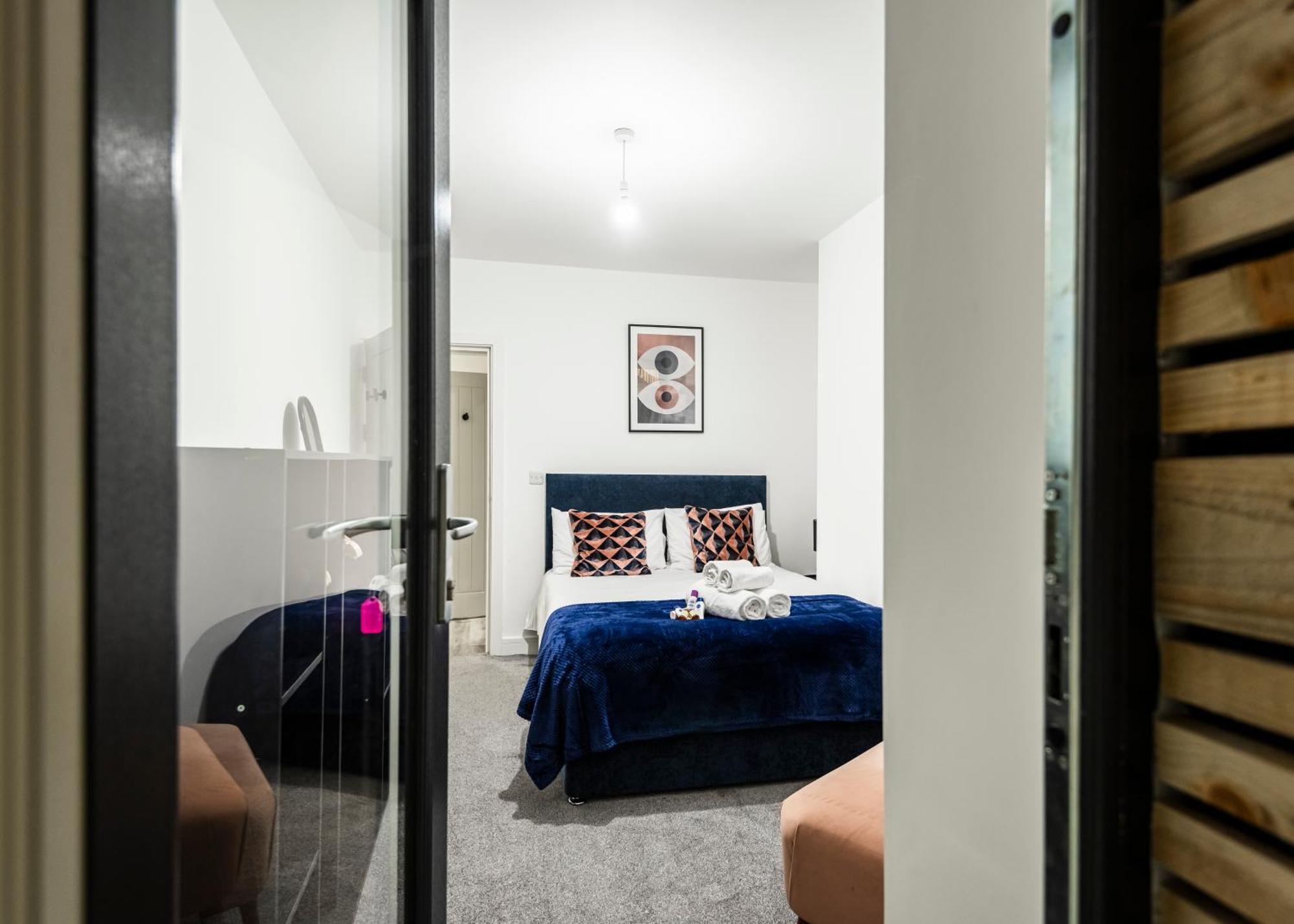 Апартаменты Cozy Vibes Refined 2Br Flat Бери Экстерьер фото